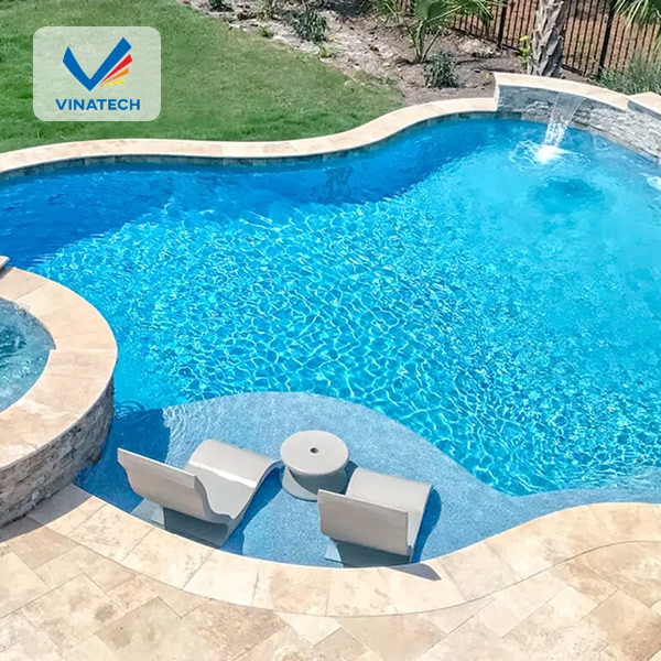 Hồ bơi hình dạng tự do kết hợp bể sục Jacuzzi