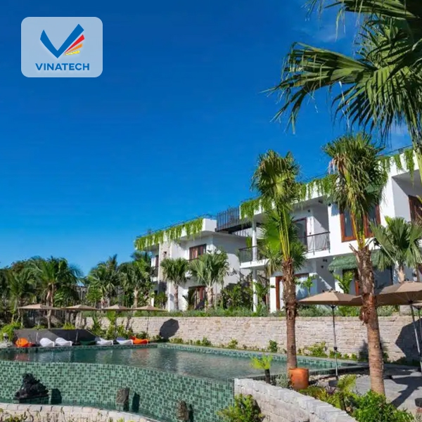 Mẫu thiết kế thi công hồ bơi cho resort nhỏ sang trọng