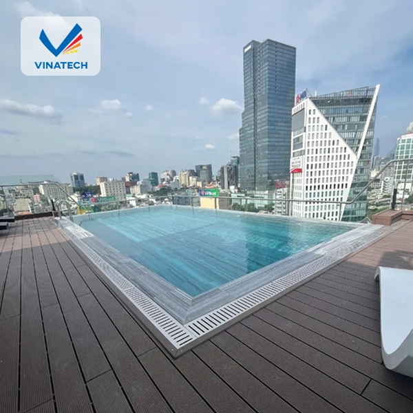 Sử dụng vật liệu composite để đảm bảo thiết kế hồ bơi trên sân thượng bền vững