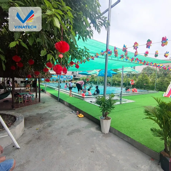 Vinatech cam kết báo giá thi công hồ bơi có mí che trọn gói, minh bạch