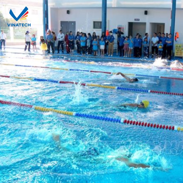 Hồ bơi đạt chuẩn giúp học sinh rèn luyện thể chất, nâng cao sức khỏe toàn diện
