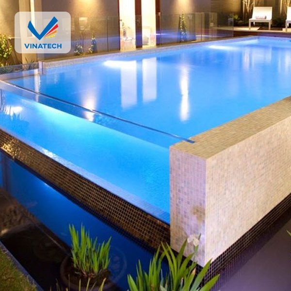 Kính Acrylic nhẹ, trong suốt, dễ uốn cong, phù hợp cho hồ bơi kính nhỏ gọn