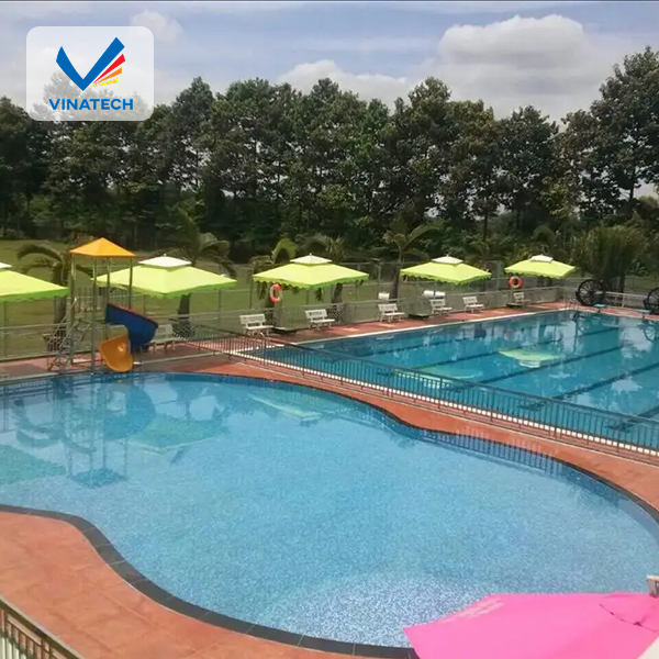 Không gian thư giãn sau khi thi công hồ bơi cho homestay.