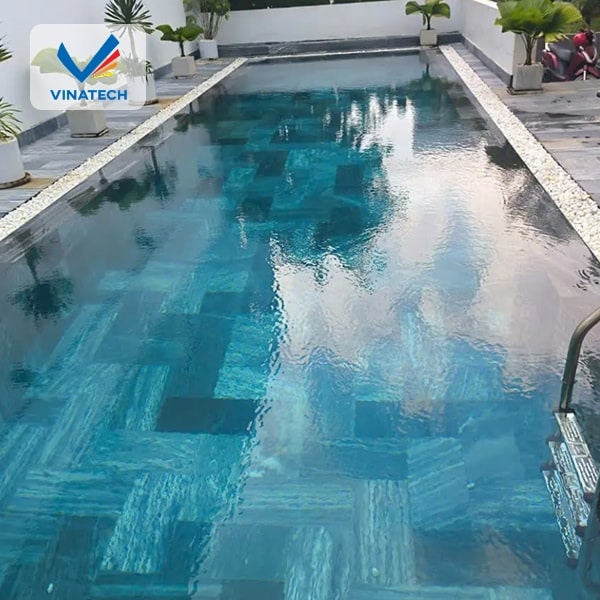 ​Bể bơi mini cần chống thấm tốt, thoát nước chuẩn để tránh nứt vỡ và lỗi phong thủy