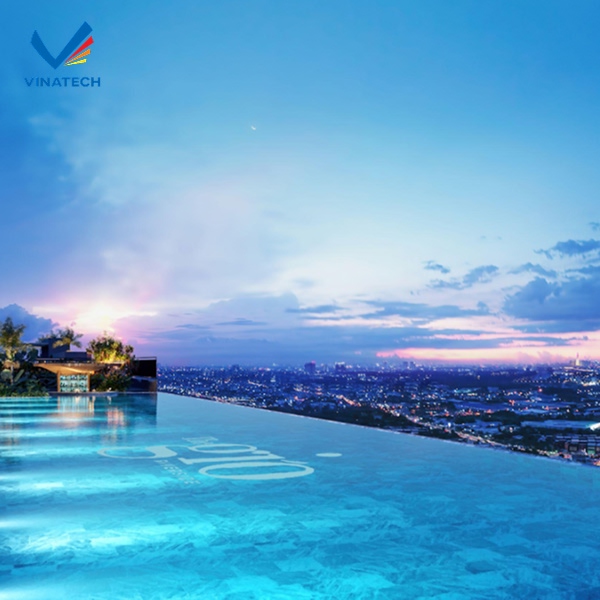 Thi công hồ bơi tràn viền giúp công trình nổi bật với hiệu ứng nước tràn ấn tượng