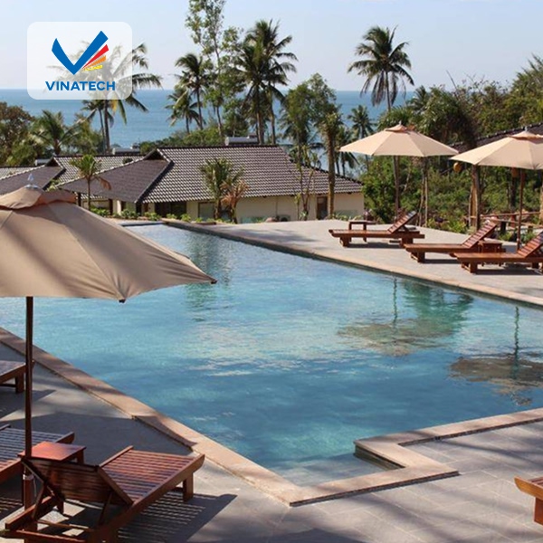 Thiết kế hồ bơi resort cần cân nhắc chọn vị trí và hình dáng phù hợp