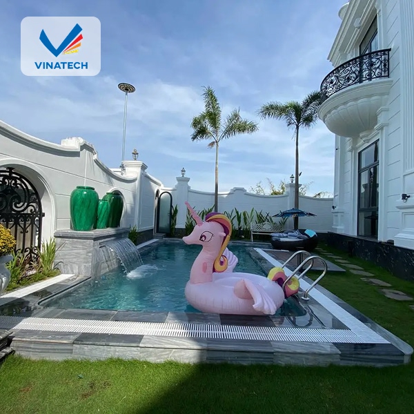 Thi công hồ bơi theo phong thjyr phải tuân thủ các nguyên tắc về hướng nước, vị trí, hình dáng và kích thước