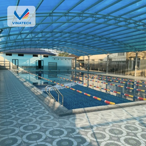 Khu hồ bơi cho học sinh hiện đại