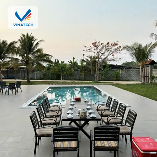 Thiết kế bể bơi gia đình cần tránh đặt ở vị trí không hợp lý, ảnh hưởng đến sinh hoạt chung