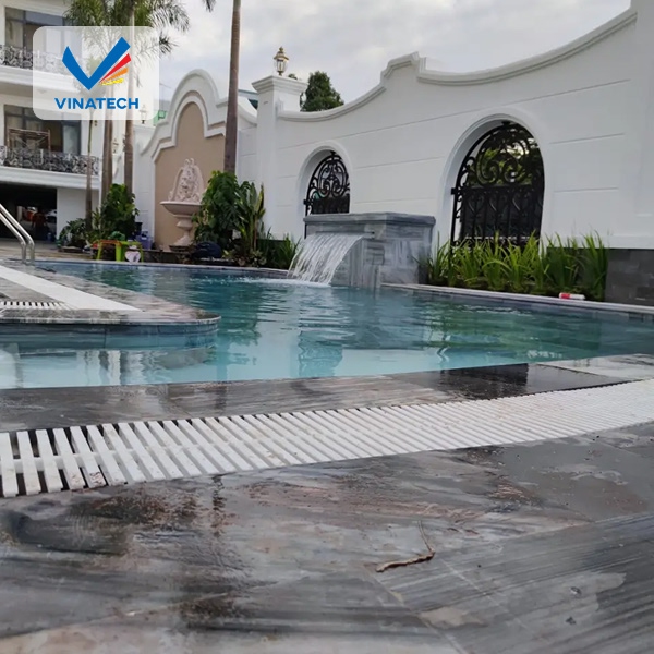 Hồ bơi thiết kế tối ưu diện tích, mang lại trải nghiệm thư giãn và tiện nghi