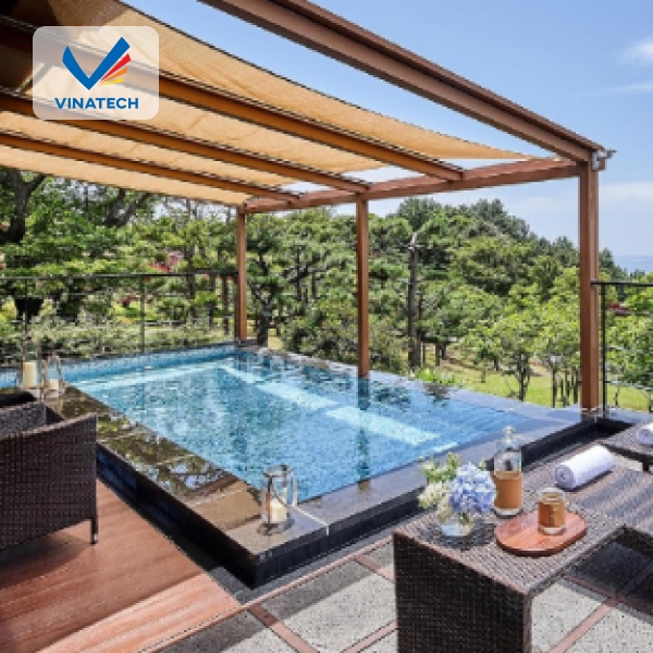 Xây hồ bơi trên sân thượng đúng kỹ thuật giúp tăng giá trị thẩm mỹ và giá trị bất động sản