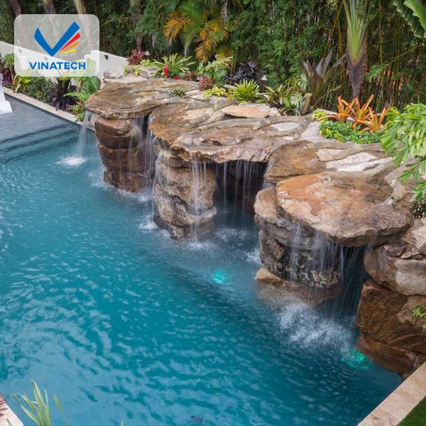 Hệ thống tuần hoàn và xử lý nước hiện đại giúp duy trì chất lượng nước sạch, an toàn và ổn định