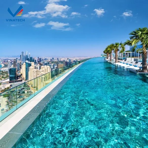 Lựa chọn mẫu thiết kế hồ bơi phù hợp sẽ giúp biệt thự sở hữu không gian sống đẳng cấp và tiện nghi hơn